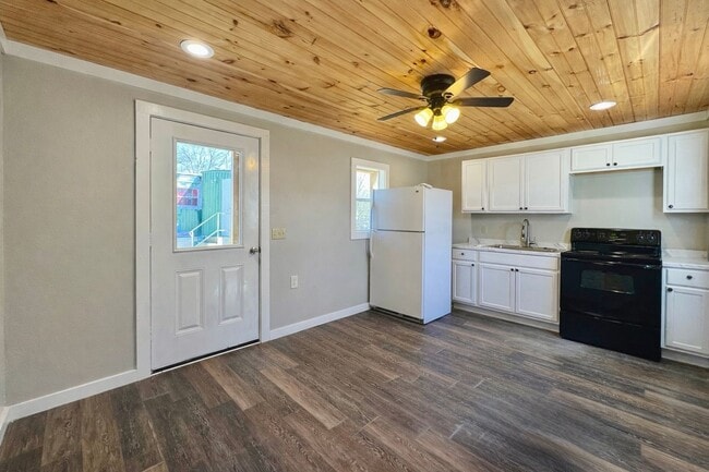 Photo - Studio in West Batesville Unit 509 Ferrell