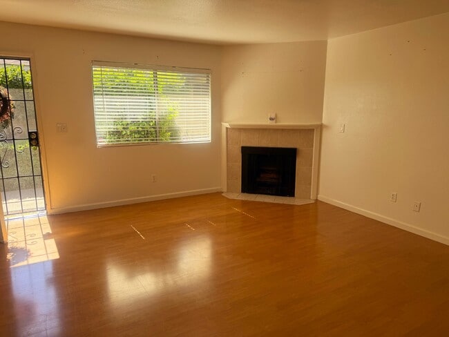Photo - 3001 Quail Hollow Dr Unit A