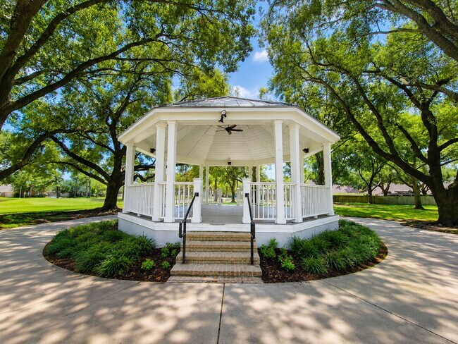 Photo - 2115 Grandmill Ln