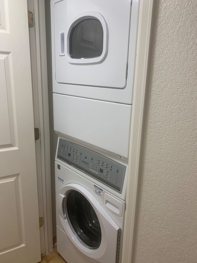 Photo - 845 30th St.