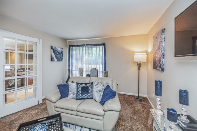 Summer Trace Apartments
