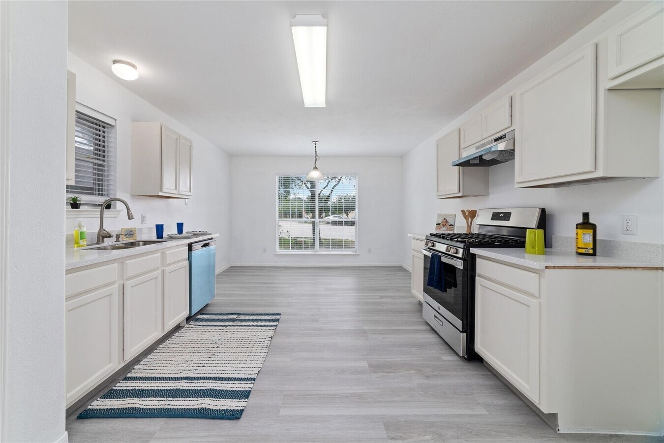 Photo - 11807 Kingdom Come Pl