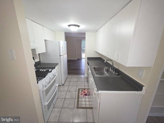 Photo - 5407 Fallriver Row Ct