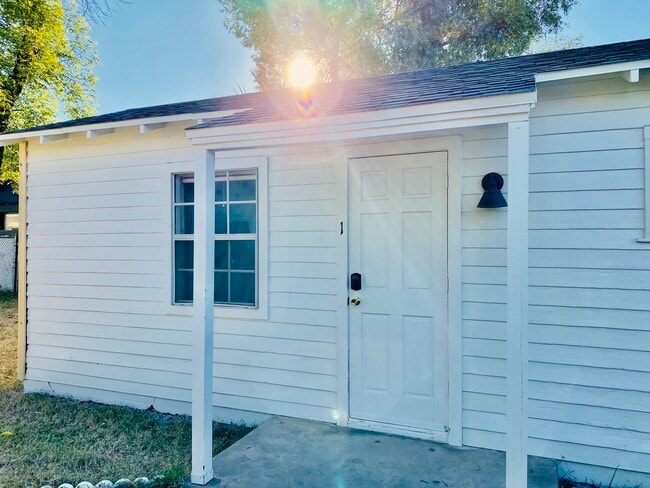 Photo - 1716 E Earll Dr Unit 1716 E. Earll Drive