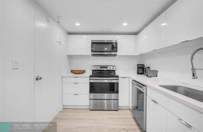 Photo - 4001S S Ocean Dr Unit 7K