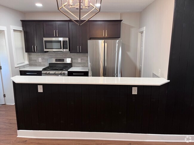 Building Photo - 2325 Penn St Rental