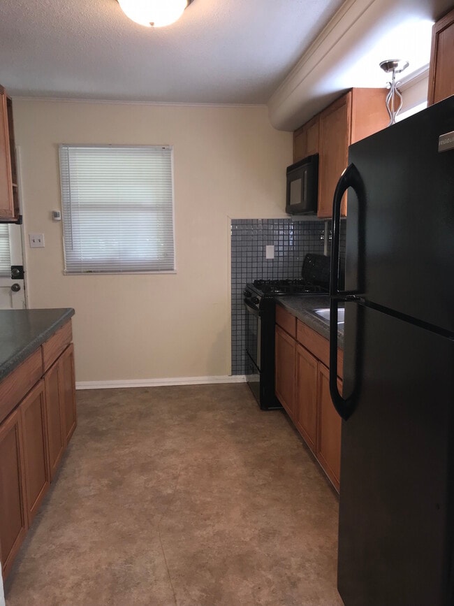 Photo - 2633 W 21st St