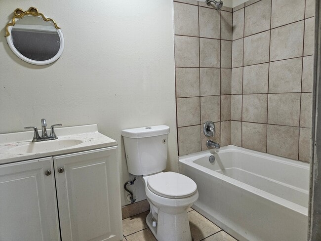 Photo - 5716 Warrington Dr