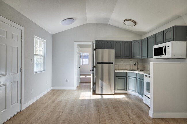 Photo - 2913 Filbert St Unidad 2917