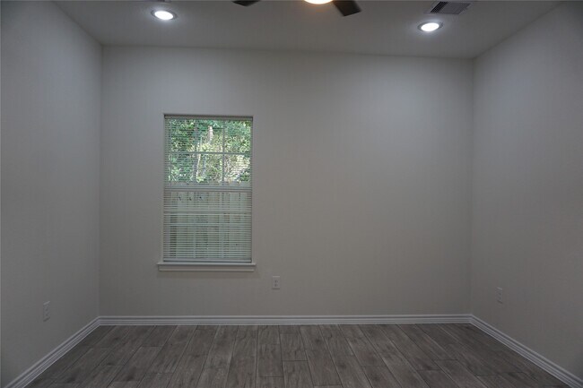 Photo - 9868 Arbor Oak