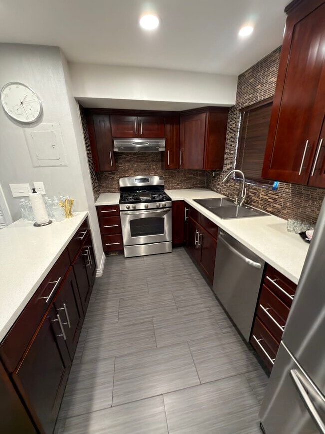Photo - 618 N Howard St Unidad 138