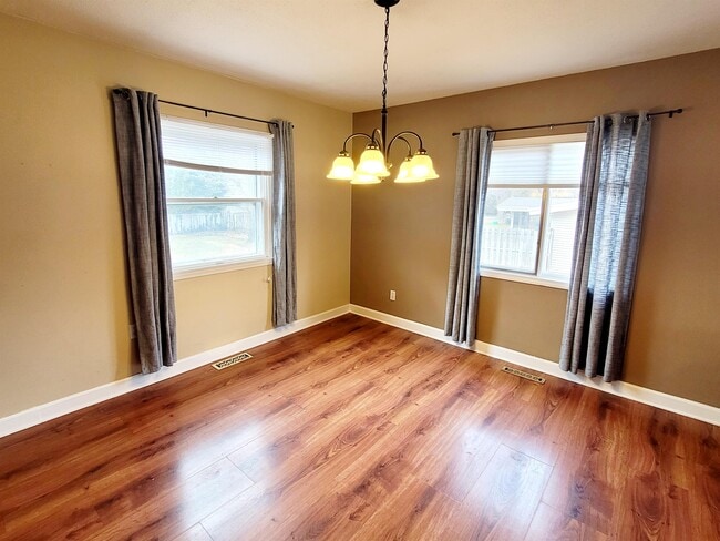 Photo - 6187 Blythefield Ave NE