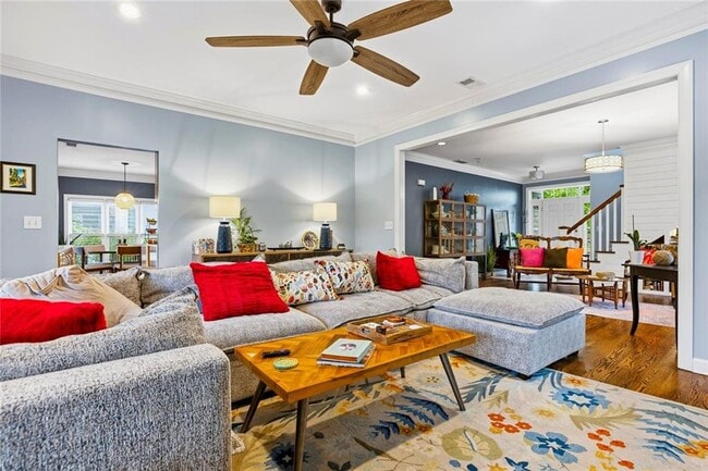 Photo - 4565 Windsor Park Pl NE