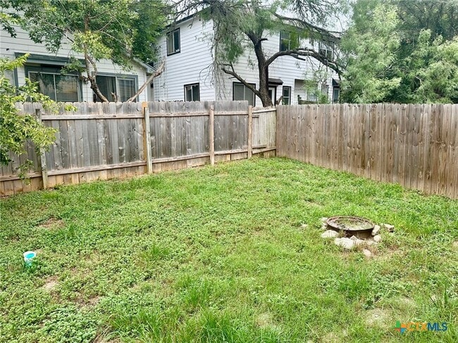 Building Photo - 130 Cedargrove