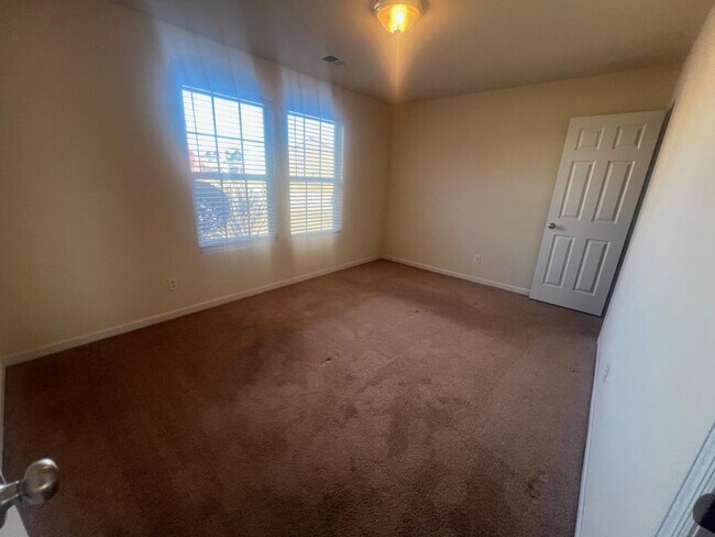 Photo - 202 Harold Murphy Dr