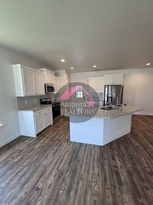 Photo - Sawdust Duplex Unidad 8150
