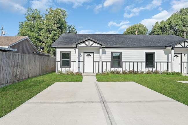 Photo - 12009 Meadowgreen St