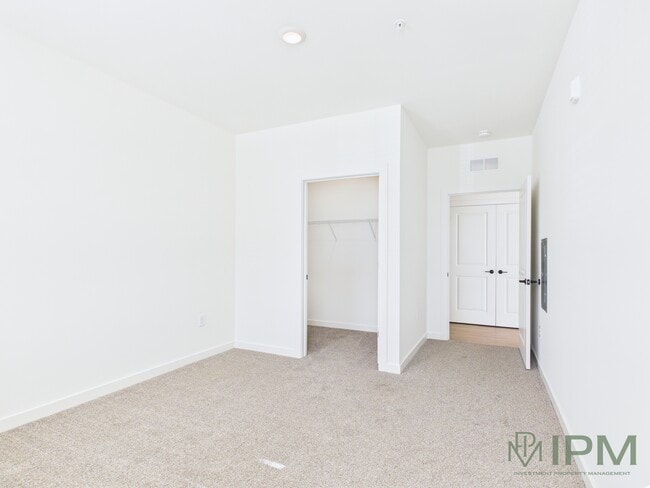 2 Bed / 2 Bath 1136 Sq Ft -Second Bedroom
