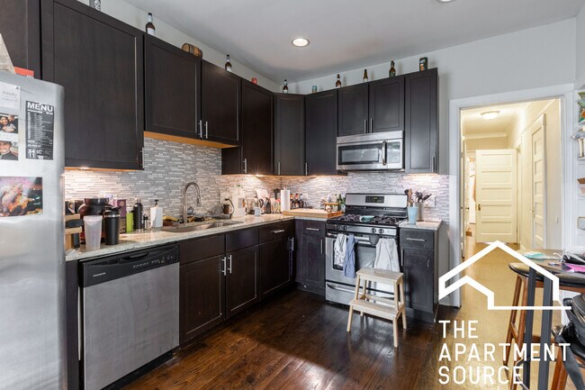 Photo - 2660 N Ashland Ave Unit 2