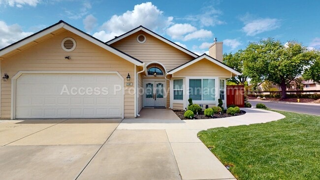 Building Photo - 2141 Norik Dr