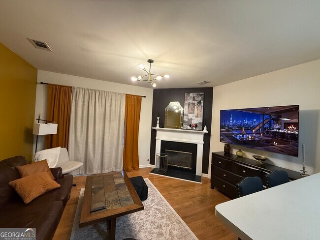 Photo - 1487 Cove Creek Cir