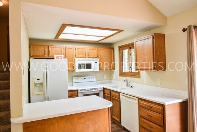 Photo - 3 Bedroom, 1.5 Bath Home in West Des Moines