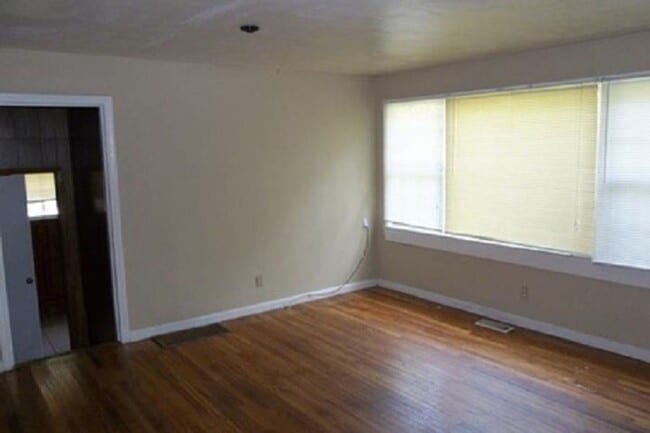 Photo - 390 Prince St Unit B