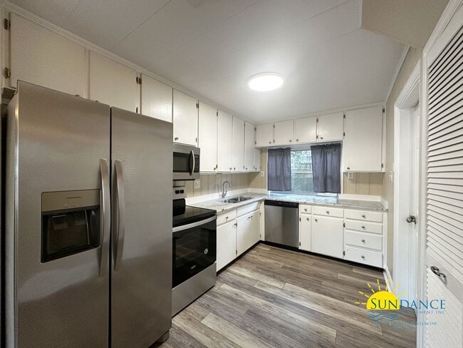 Photo - Beautiful 3 Bedroom Home in Fort Walton!