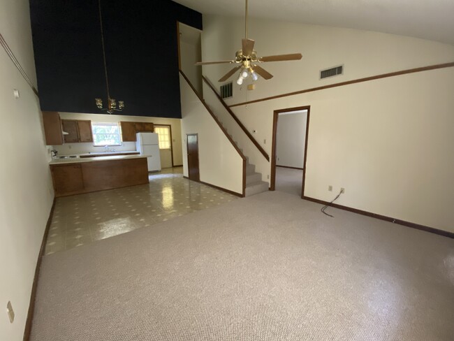 Building Photo - 710 Rocky Bayou Dr Unit 4