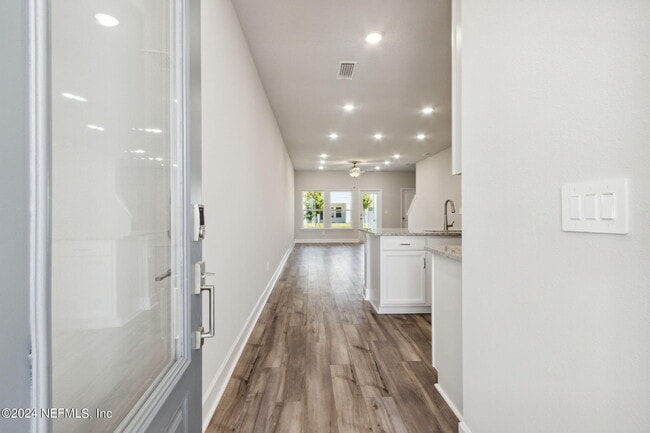 Photo - 95337 Katherine St