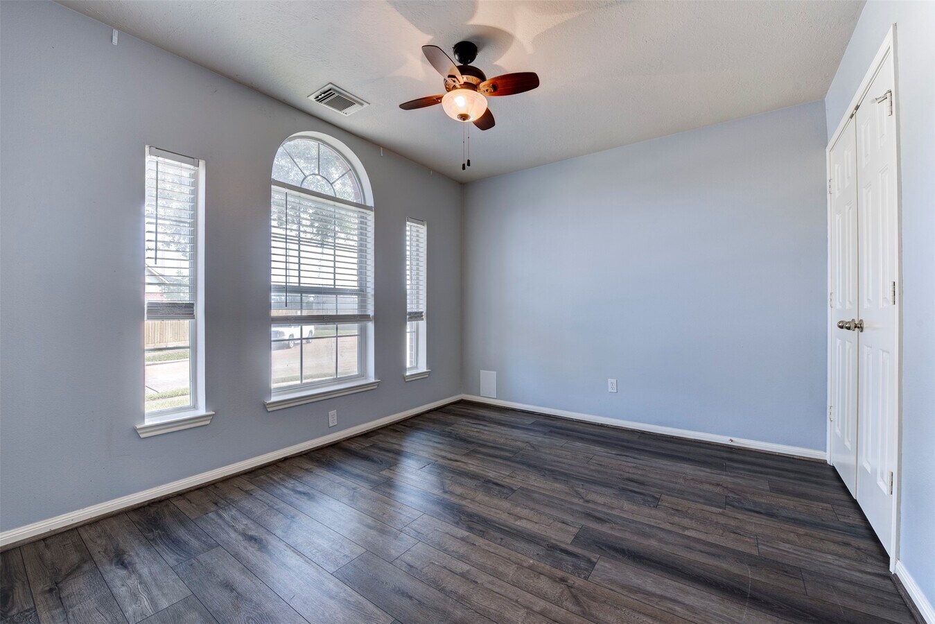 Photo - 6411 Silver Shade Dr