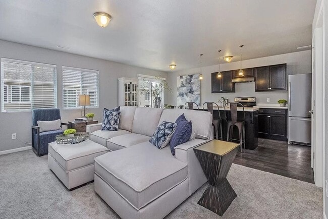 Photo - Beautiful Newer Condo for Lease