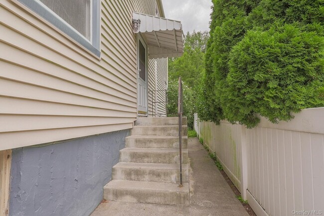 59 Wood St Unit 2nd Floor