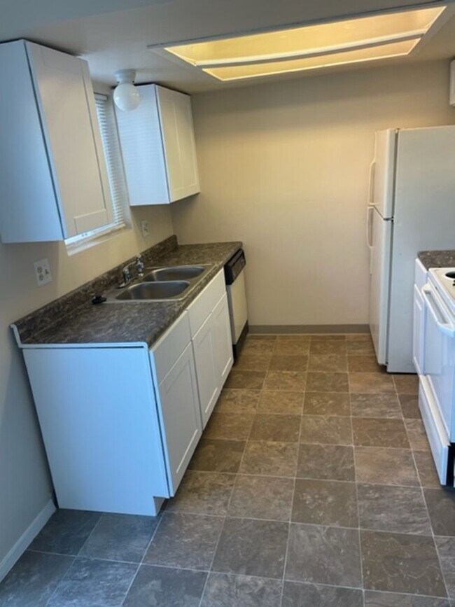 Cute 2 Bedroom La Jolla Park Townhome Townhome Rental in Colorado