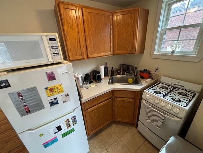 Photo - 43 S Russell St Unit 4