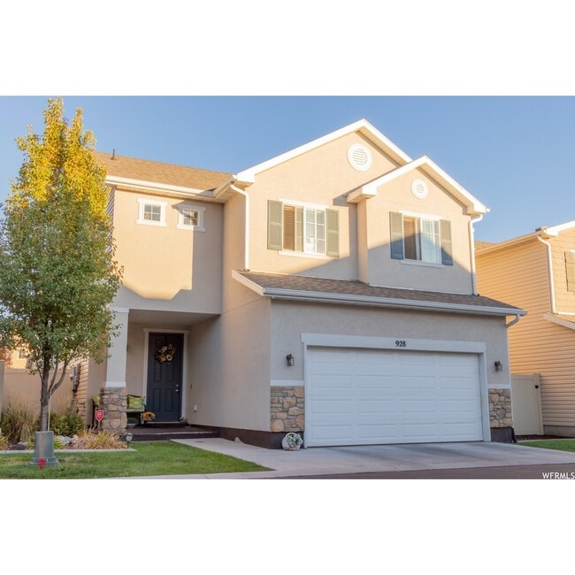 Building Photo - 928 W Stonehaven Dr