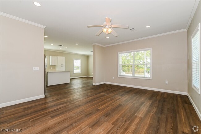 Building Photo - 1844 Welk St Rental