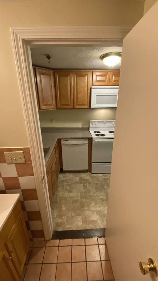 Building Photo - 87 Broad St Unit 1 Rental