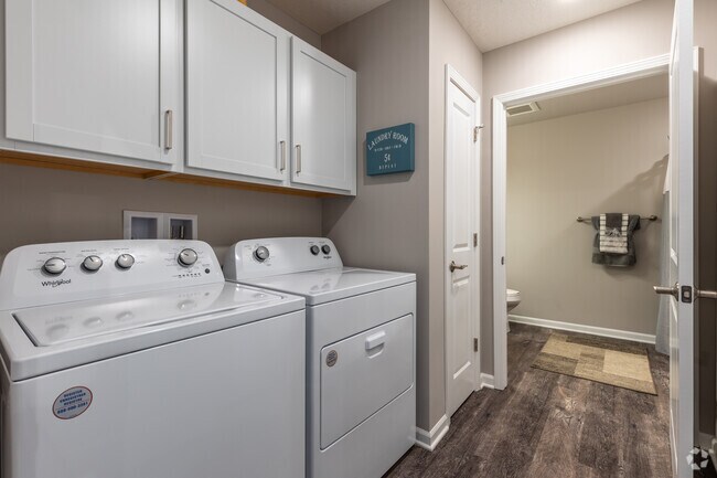 2BR, 2BA - 1365SF - In-Unit Laundry