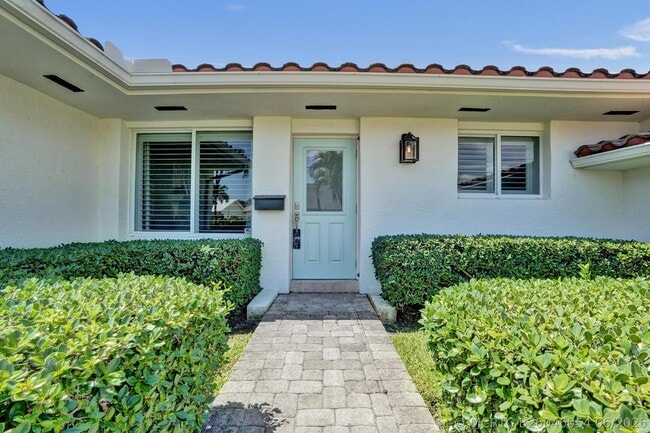 Building Photo - 248 Codrington Dr