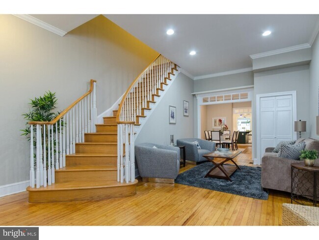 Building Photo - 791 S 2nd St Rental