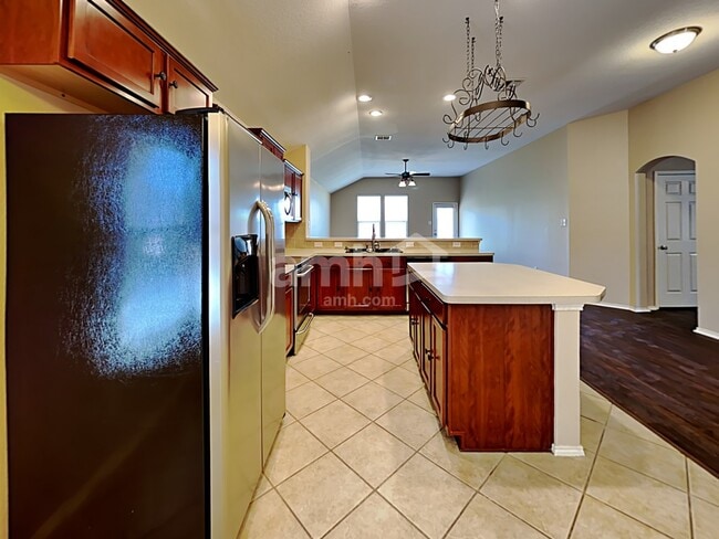 Photo - 1117 Luckenbach Dr