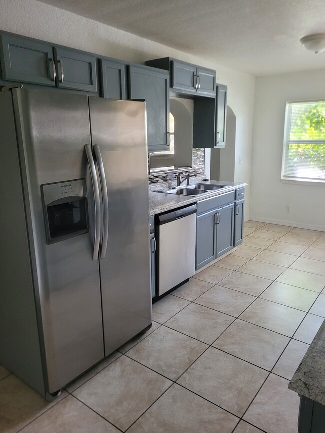 Photo - 409 Armour Ave