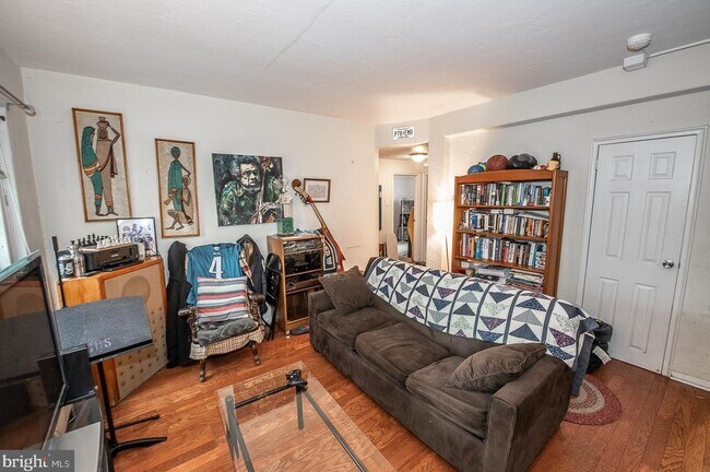 Photo - 737 Melon Plz Unidad A