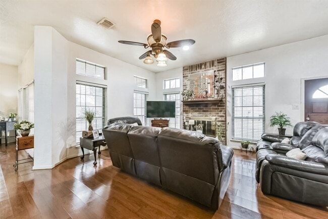 338 Grand Oaks Blvd
