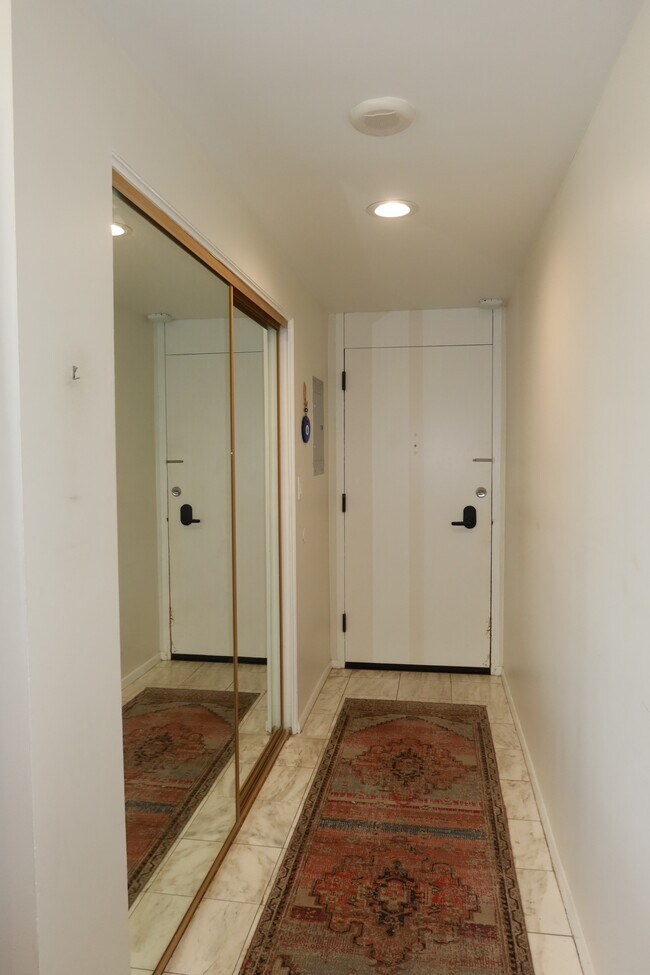 Photo - 2170 Century Park E Unidad 1202 South