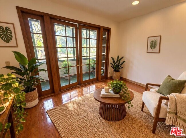 310 Tahiti Way Unit 106