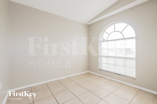 Photo - 785 Hunt Dr