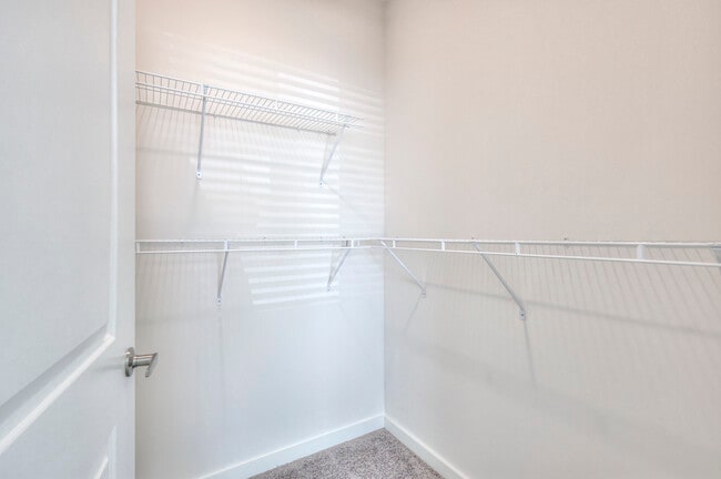 3BR, 2BA
