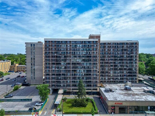 Building Photo - 150-38 Union Tpke Unit PHG